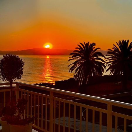 Beach Front Casa Elena Ханиоти Екстериор снимка